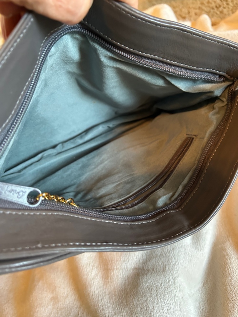 Brio Vintage Gray Leather Knot Clutch - Picture 6 of 9